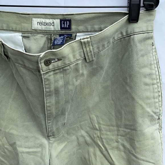 Men's khaki shorts - Picture 2 of 4